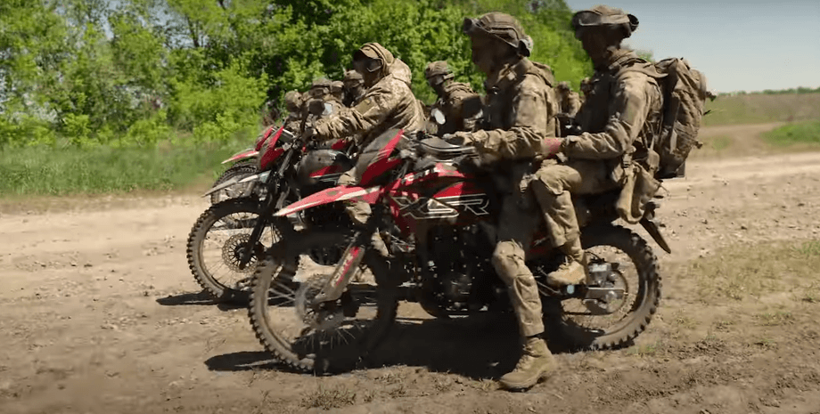 мотоциклетна рота, 425 ОШП СКАЛА, штурми на мотоциклах, мотоцикли ЗСУ, окремий штурмовий полк