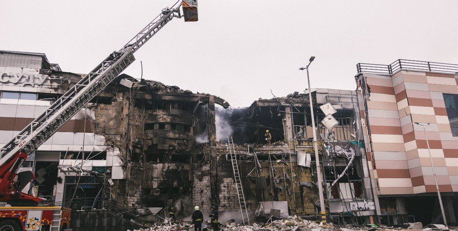 ракетный удар, украина ракетный удар, 29 декабря ракеты, днепр попадание ракеты, тц днепр