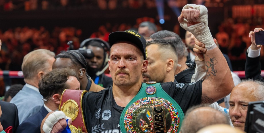 Чемпион мира по боксу в супертяжелом весе прокомментировал ситуацию со своим поясом Александр Усик