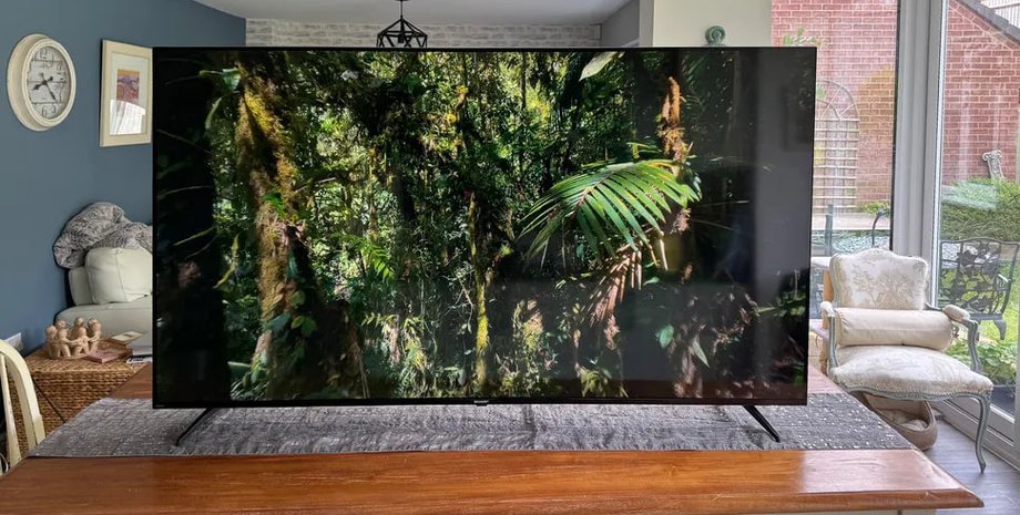 Бюджетний телевізор Sharp 70GK4245K