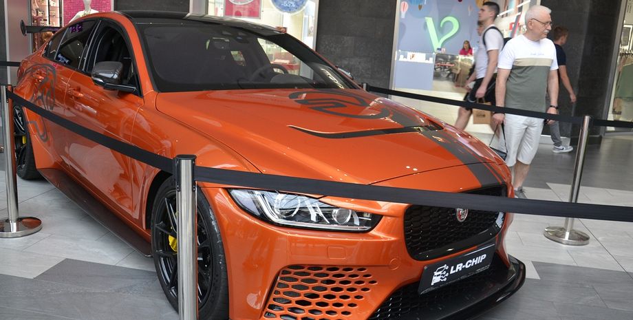 Jaguar XE SV Project 8, Jaguar XE SV, Jaguar XE, седан Jaguar