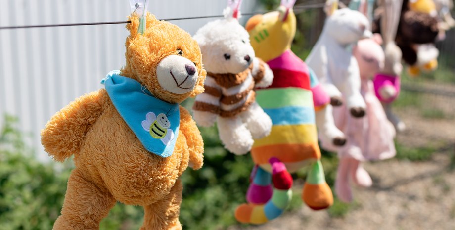 Как заинтересовать ребенка старыми игрушками, видео, воспитание детей, исследования ученых