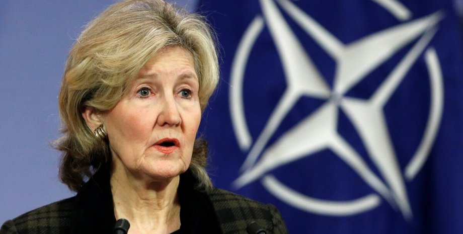 Кей Бейлі Гатчісон, посол США в НАТО, постійний представник США при НАТО