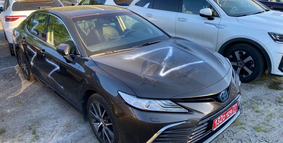 Машину литовского консула обрисовали буквами Z, российские угрозы Литве