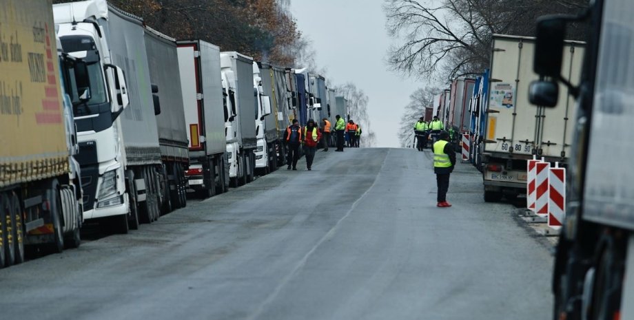 Движение грузовиков между Украиной и Польшей, протесты перевозчиков