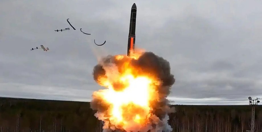 Ракету Орешник РФ хоче розташувати на території Білорусі Ракета Орешник