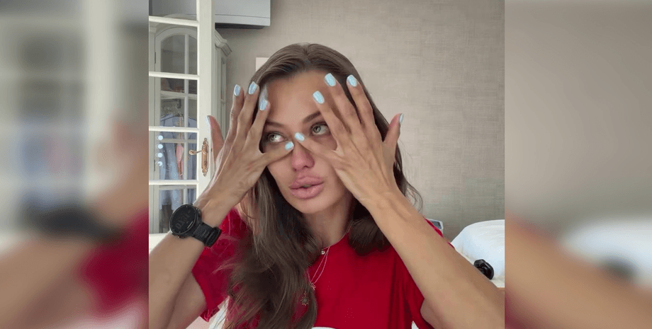 Виктория Боня плачет перед Путиным