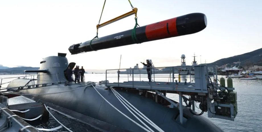 підводний човен U-212A