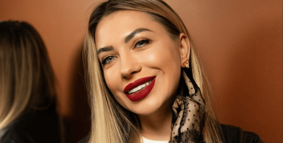 пиарщица монатика, дмитрий монатик, юла, жена анатолия анатолича, почему монатик и юла поссорились