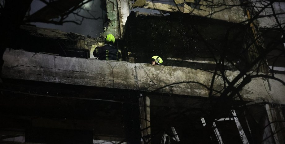 Внаслідок обстрілу росіян в ніч на 25 листопада в Києві обмежили надання послуги теплопостачання