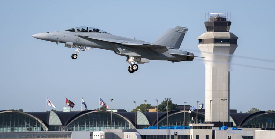 військовий літак F-18 Hornet