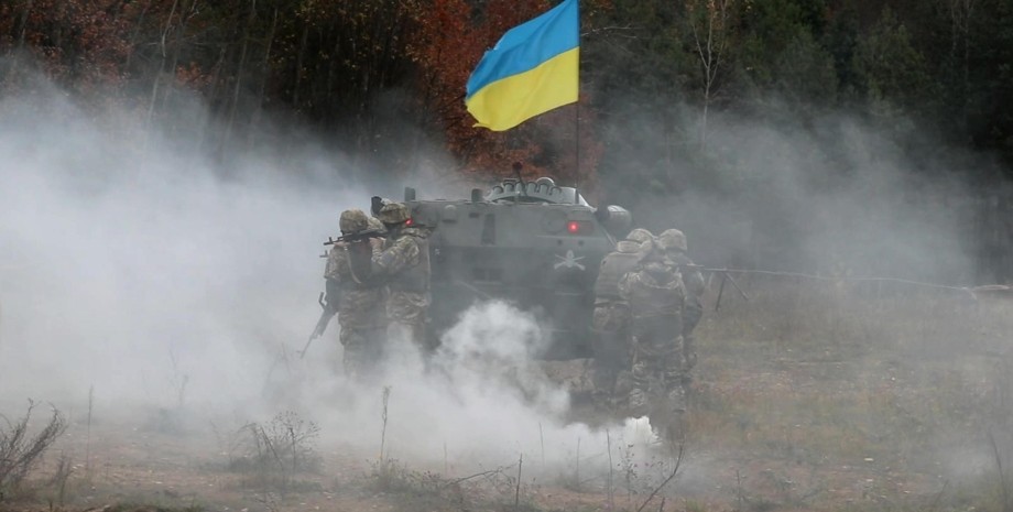 ВСУ, прапор України, військовослужбовці, контрнаступ, війна в Україні