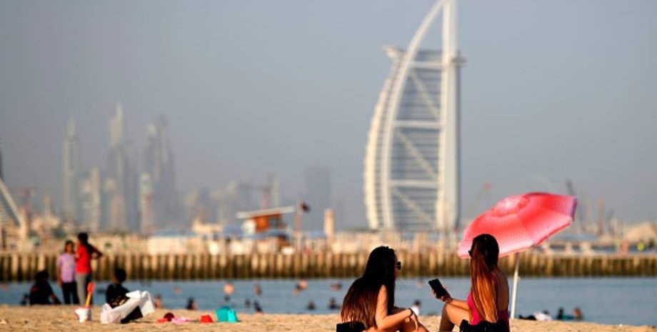 Дубаи, ОАЭ, ругательства, тюремный срок