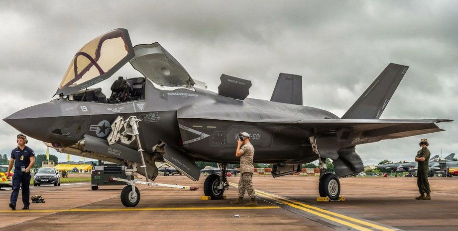 Истребитель F-35 ВВС США