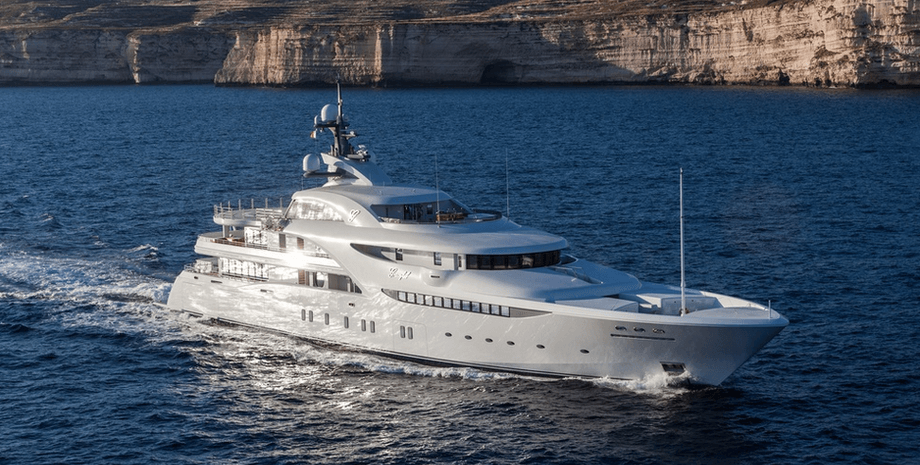 яхта Грейсфул, море