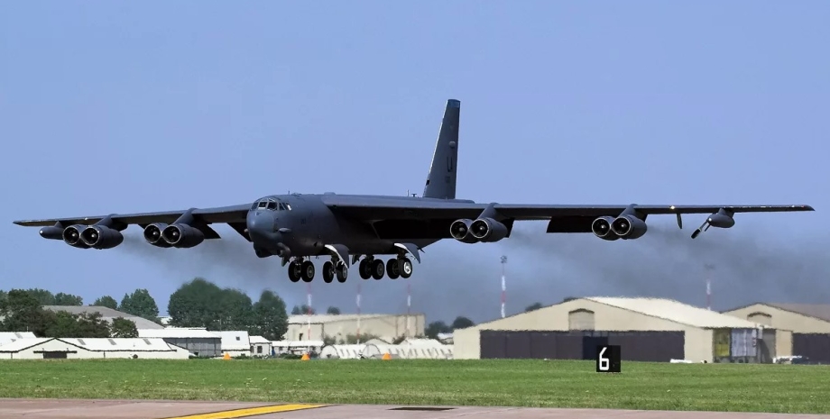 бомбардировщик B-52H Stratofortress ВВС США