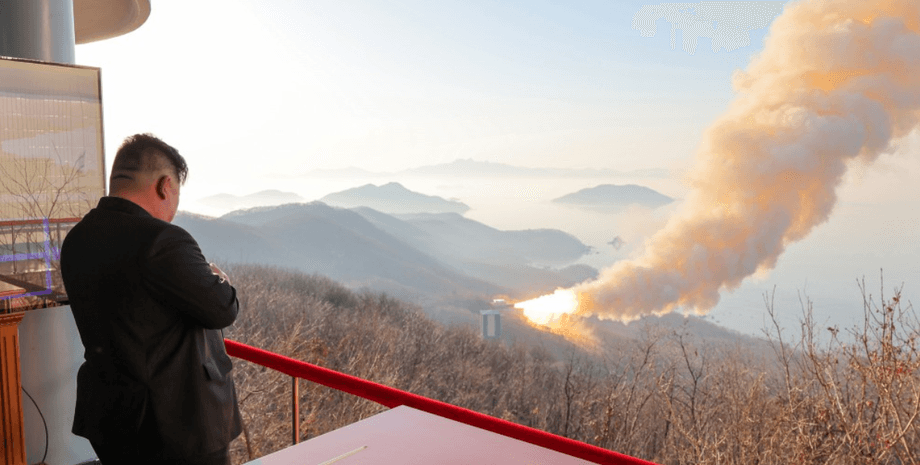 Кім Чен Ин Північна Корея Кім Чен Ин випробування