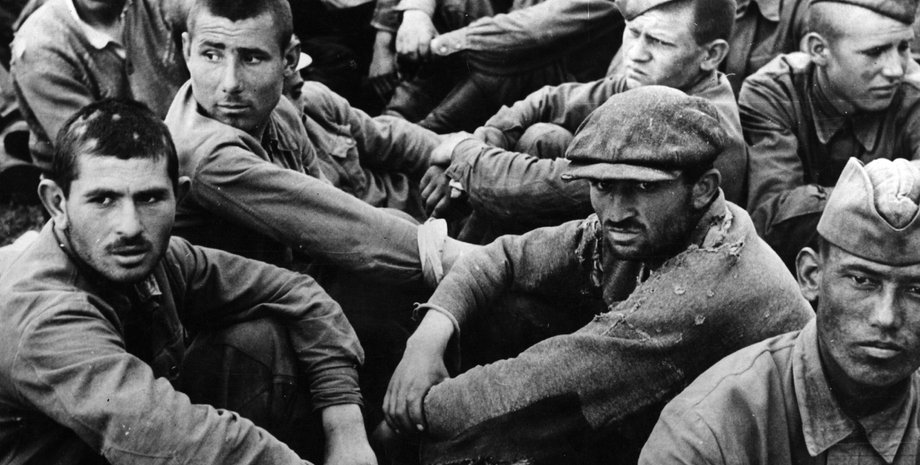 Пленные советские солдаты в 1941 г. / Фото: waralbum.ru