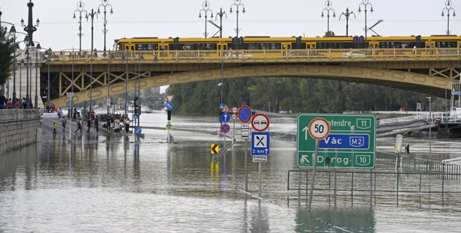 Наводнение, Венгрия, река, Будапешт