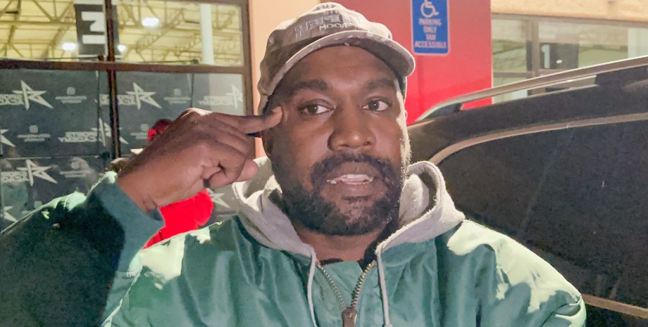 Les auteurs de la dénonciation ont accusé Kanye de discrimination à l'égard des ...