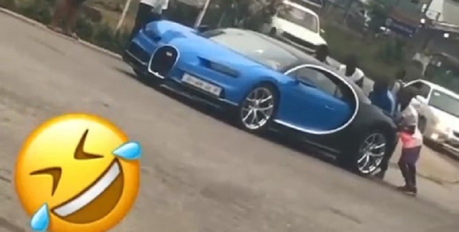 Bugatti Chiron, суперкар Bugatti, сломанный суперкар