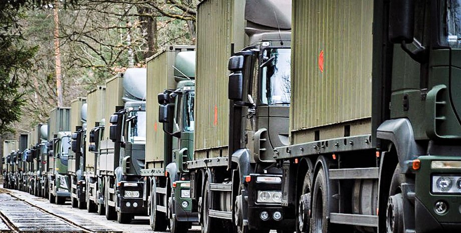 вантажівки, конвої нато, вантажівки зі зброєю нато, нато зброя конвої