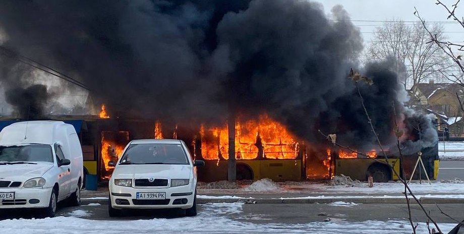 Новости Киева сегодня, троллейбус Киев, троллейбус 37А, 37А троллейбус, Троещина новости, Киев Троещина, пожар