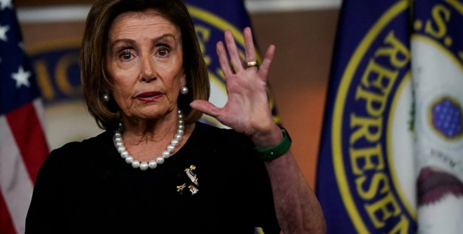 візит Пелосі на Тайвань, Пелосі летить до Тайваню