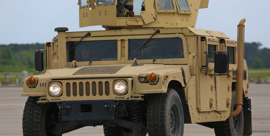 Позашляховик Humvee, вс,