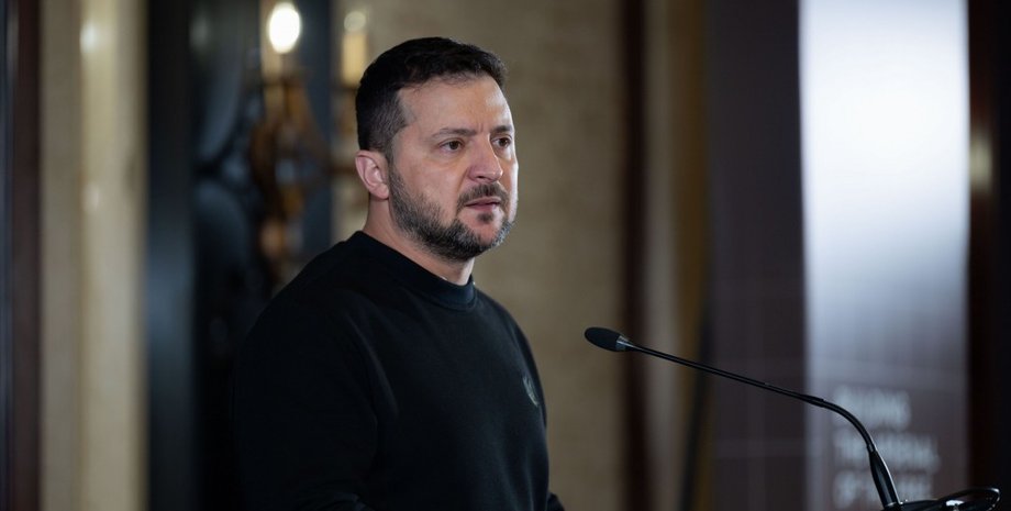 Президента Зеленський, Міжнародний форум оборонних індустрій, Альянсу оборонних індустрій, зброя для України, Зеленський про зброю, Зеленський про війну