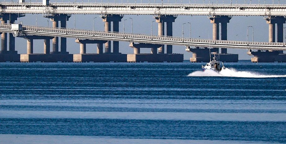 Кримський міст, Керченський міст, море, катер