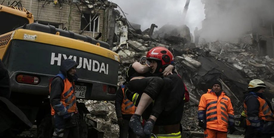 Наслідки ракетного удару у Дніпрі