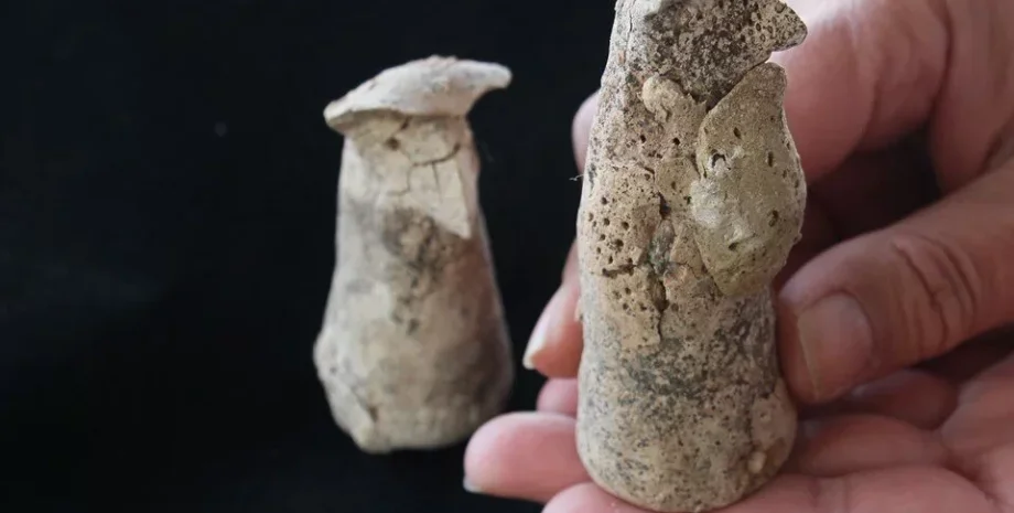 Турция, курган, раскопки, неолит, археологи, статуэтки, фигурки, пара, поселение, археология, артефакт, находка, младенец, помещение, горшки