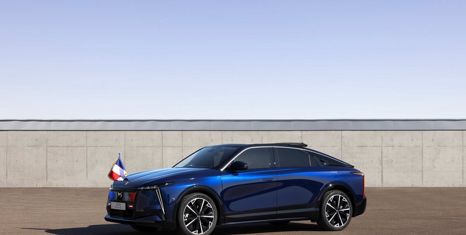 DS №8, новый DS №8, электромобиль DS №8, Эмманюэль Макрон, новый DS №8