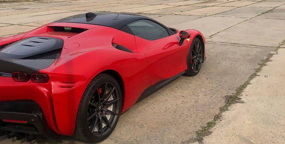суперкар Ferrari, Ferrari SF90 Stradale, суперкар Ferrari, новий Ferrari SF90 Stradale