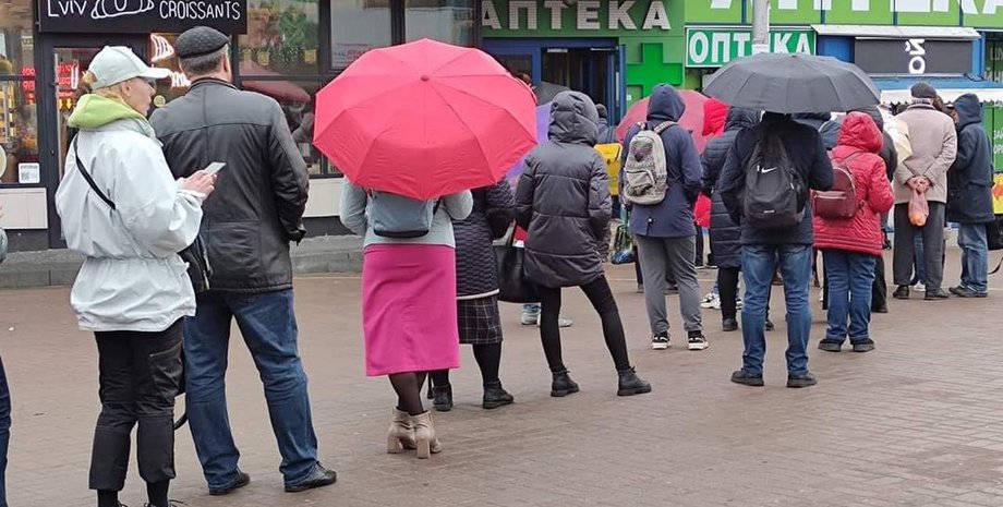 Паника из-за введения электронных рецептов увеличила продажи в аптеках