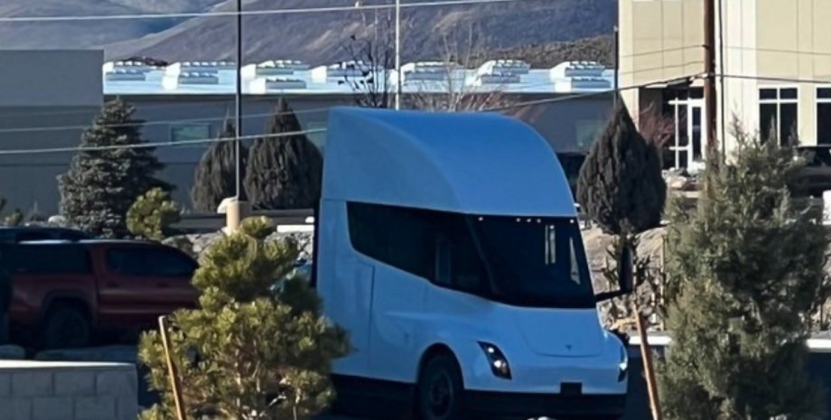 Tesla Semi 2022, Tesla Semi, новая Tesla Semi, грузовик Tesla Semi, электромобиль Tesla Semi