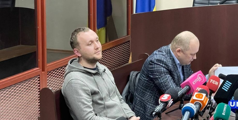 Роман Гринкевич в суде Роман Гринкевич в суде