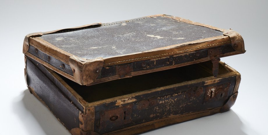 історична валіза, цінна валіза, валіза Друга світова війна