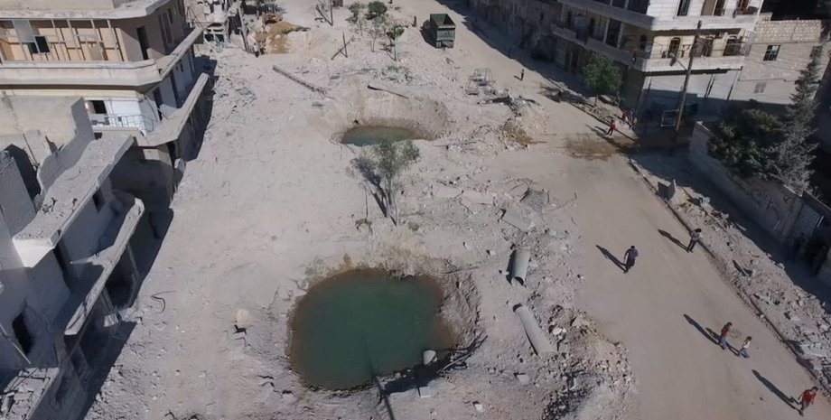 Воронки от бункерных бомб в Алеппо / Фото: Reuters