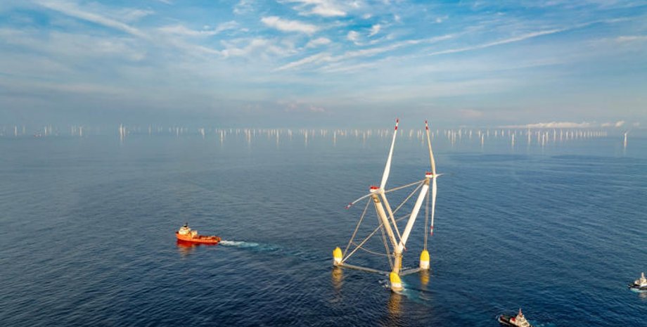 вітряна турбіна OceanX у морі