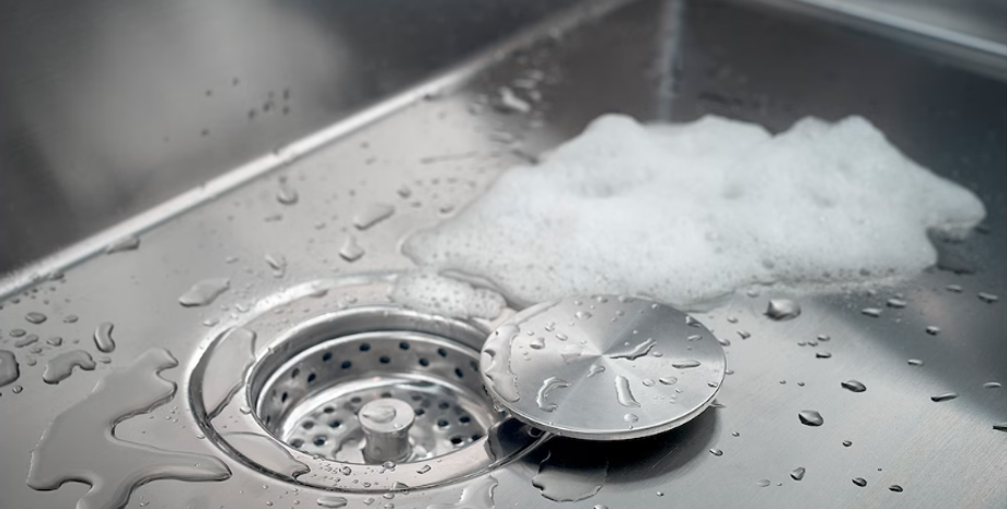 Почему нельзя оставлять открытым сливное отверстие в раковине, советы, лайфхаки, рекомендации, здоровье
