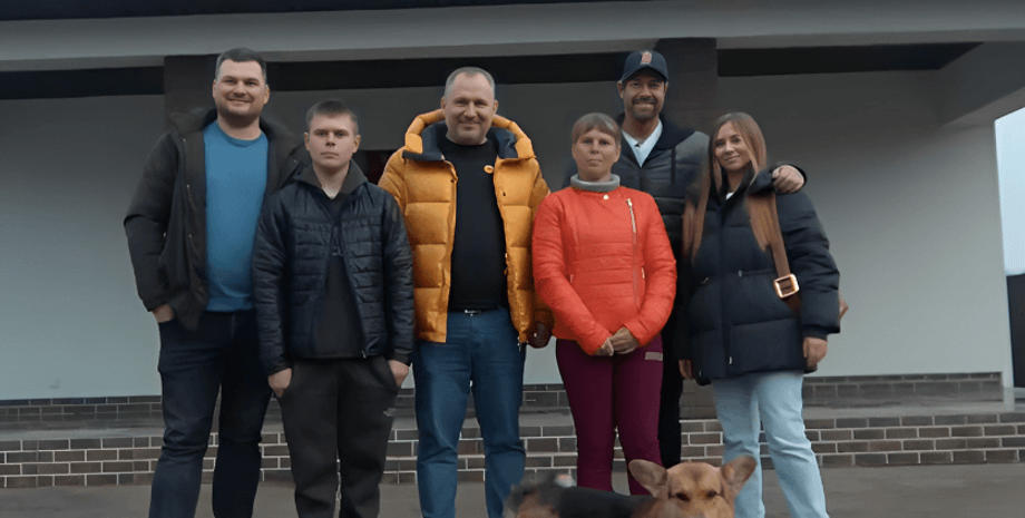 Александр Сгурский, Саша из клипа Imagine Dragons, дом, семья, война в Украине, фото