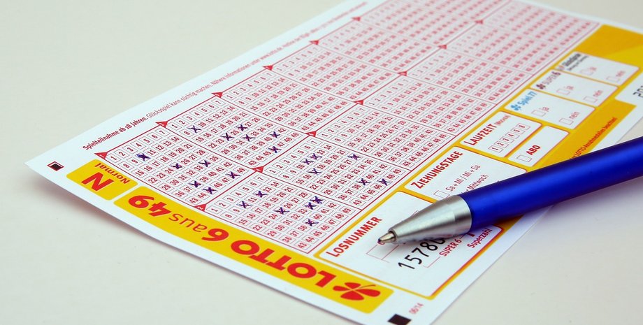 Лотерейний білет, зірвав джекпот, головний приз, став мільйонером, набір цифр для лотереї, щасливі номери, як перемогти в лотерею