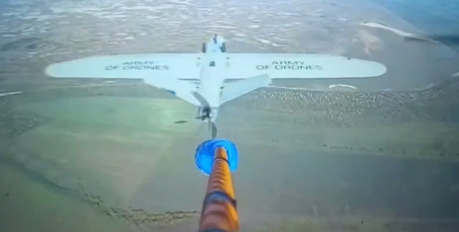 Condividi: Le truppe russe hanno iniziato a utilizzare attivamente semplici dron...