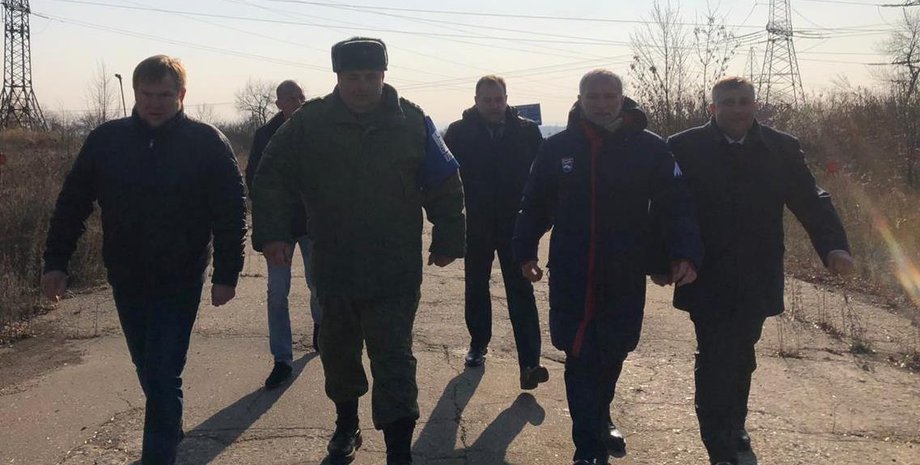 Журавлев – второй справа / Фото: facebook/zhuravlev.rodina