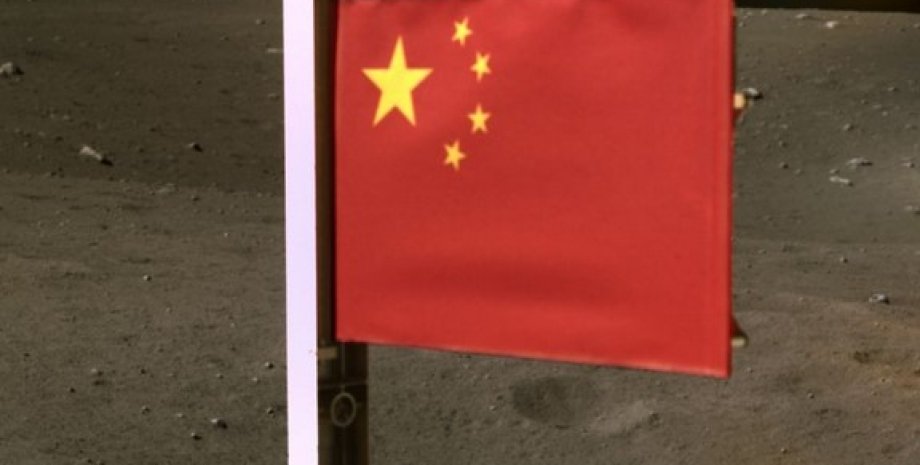 Флаг Китая на Луне