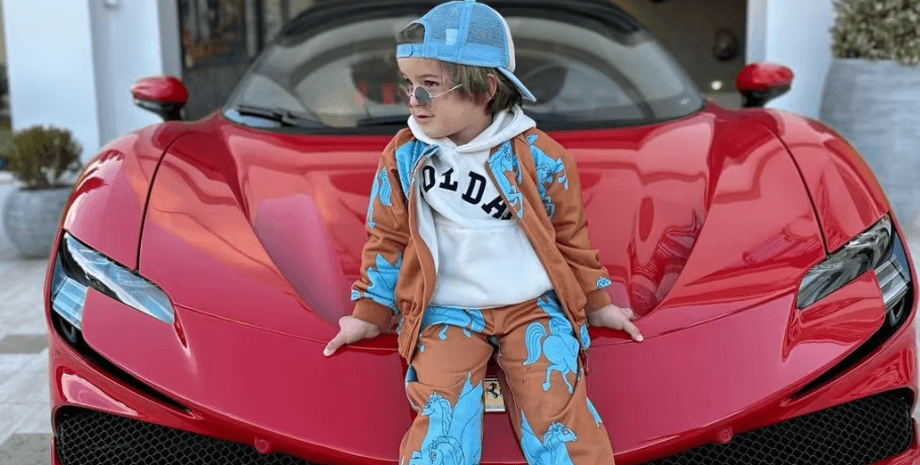 Хлопчик, дитина, авто, машина, спорткар, Ferrari