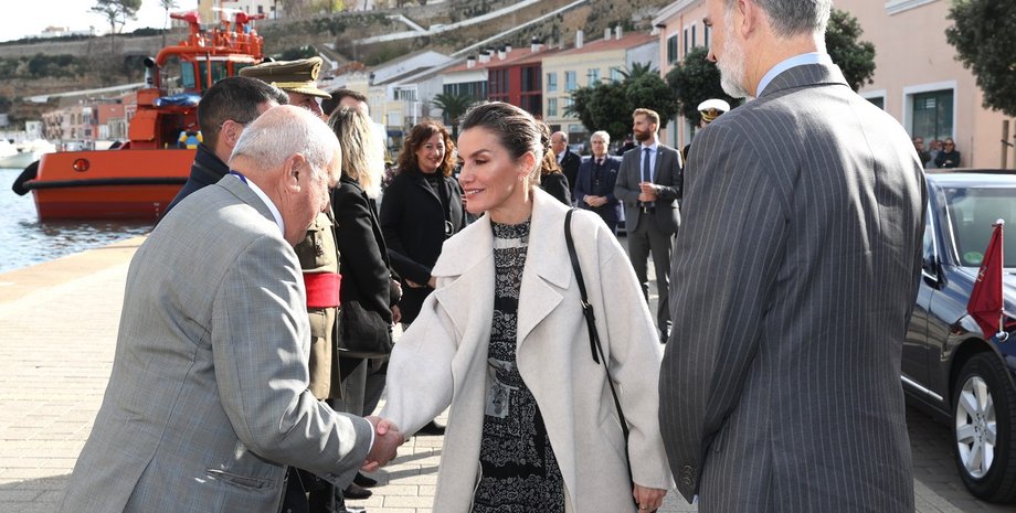 Королева Летиция, король филипп, королева испании, модные выходы королевы, модный образ летиции