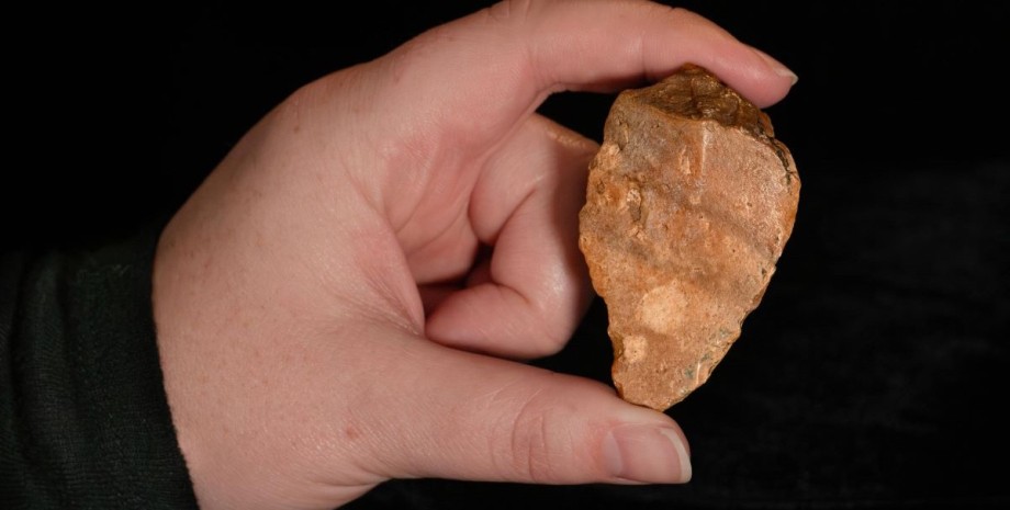 Сусіди гобітів – археологи знайшли артефакти древніх людей0